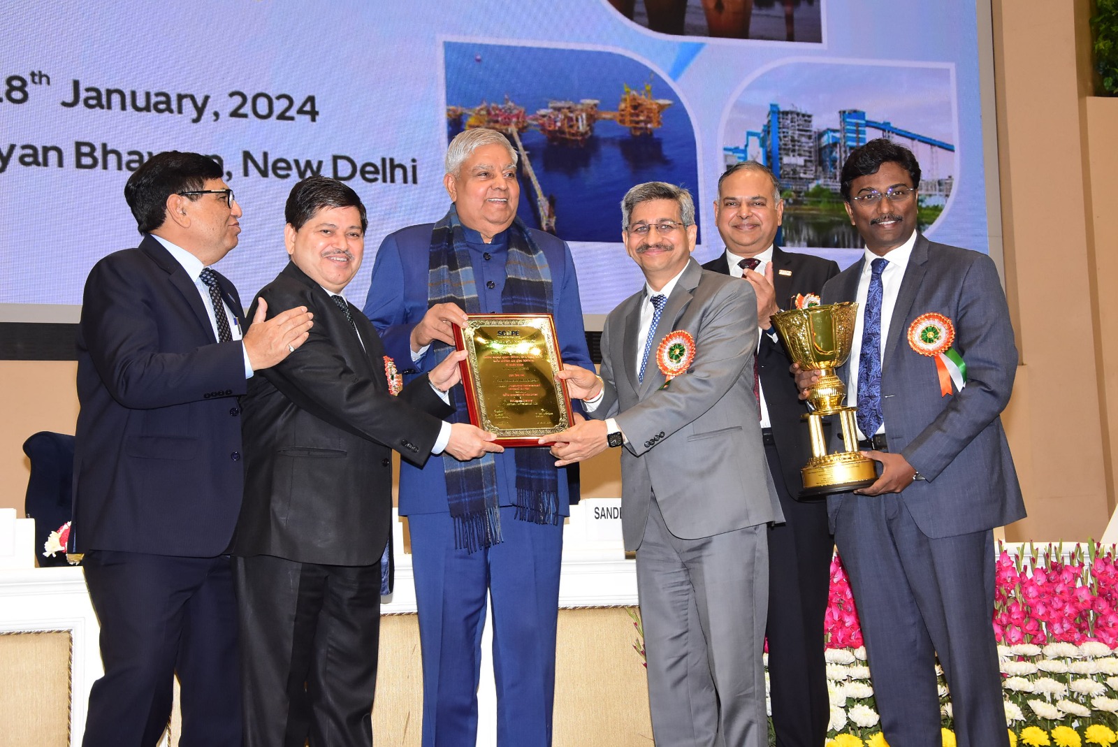 Hon’ble Vice President of India presented the SCOPE Eminence Award to RailTel.